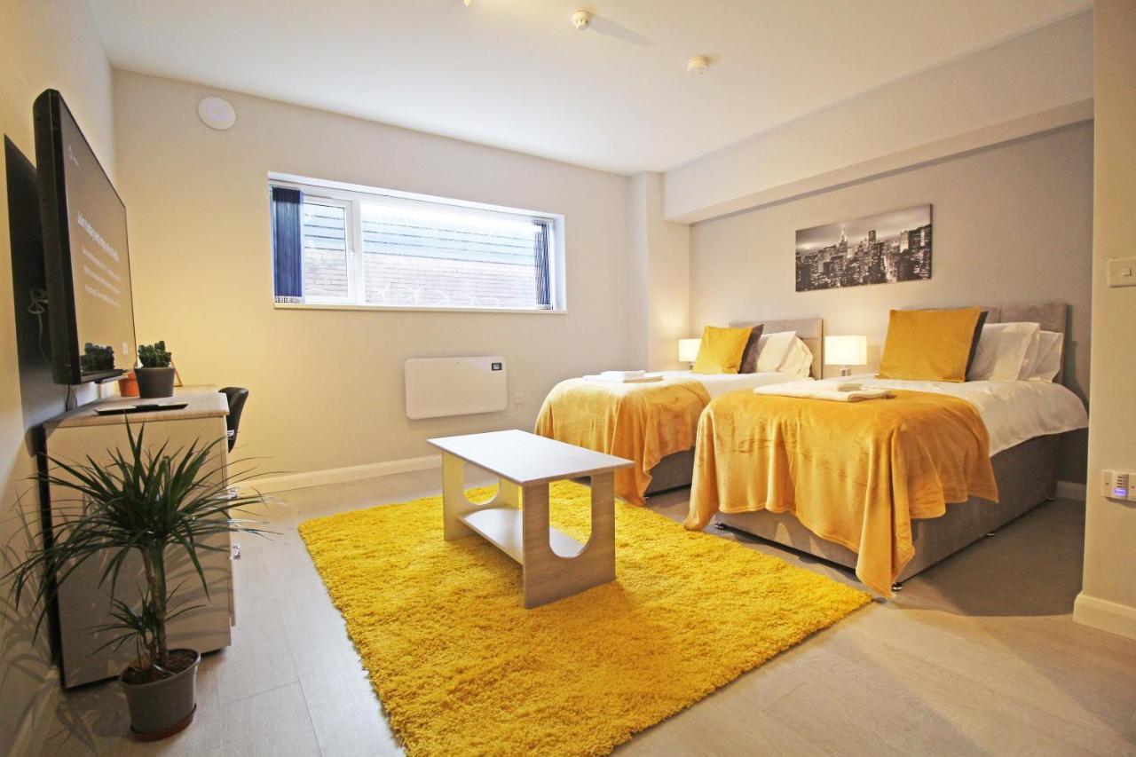 Amicus House - Spacious 4 Bedroom & 4 Bedroom Apartments In St. Helens St Helens  Exterior foto