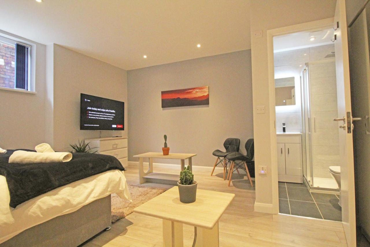 Amicus House - Spacious 4 Bedroom & 4 Bedroom Apartments In St. Helens St Helens  Exterior foto