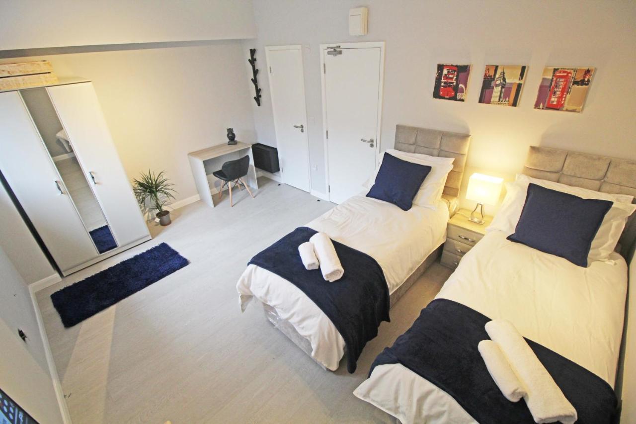 Amicus House - Spacious 4 Bedroom & 4 Bedroom Apartments In St. Helens St Helens  Exterior foto