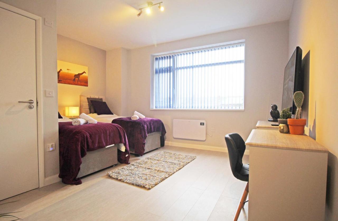 Amicus House - Spacious 4 Bedroom & 4 Bedroom Apartments In St. Helens St Helens  Exterior foto