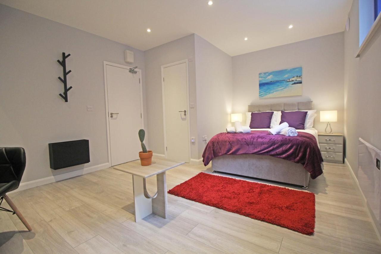 Amicus House - Spacious 4 Bedroom & 4 Bedroom Apartments In St. Helens St Helens  Exterior foto